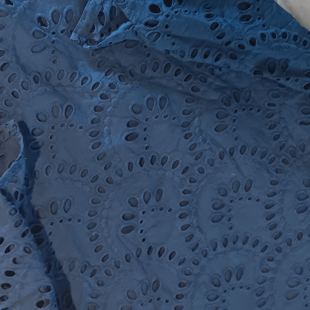NEW Reba Royal Cotton Blue Eyelet Blouse, Med. - Picture 5 of 6